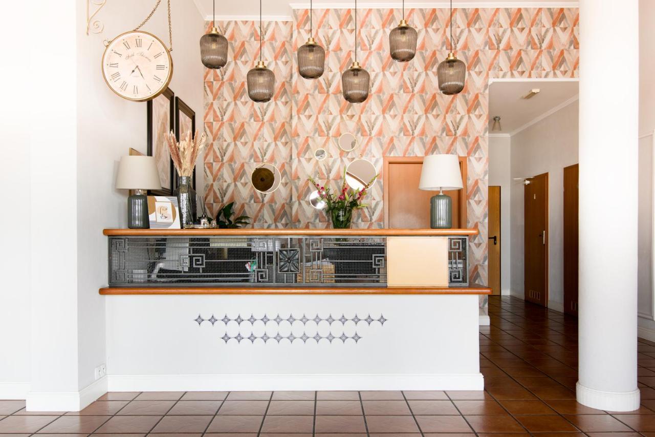 Hotel Lemoniada Lucmierz Ngoại thất bức ảnh