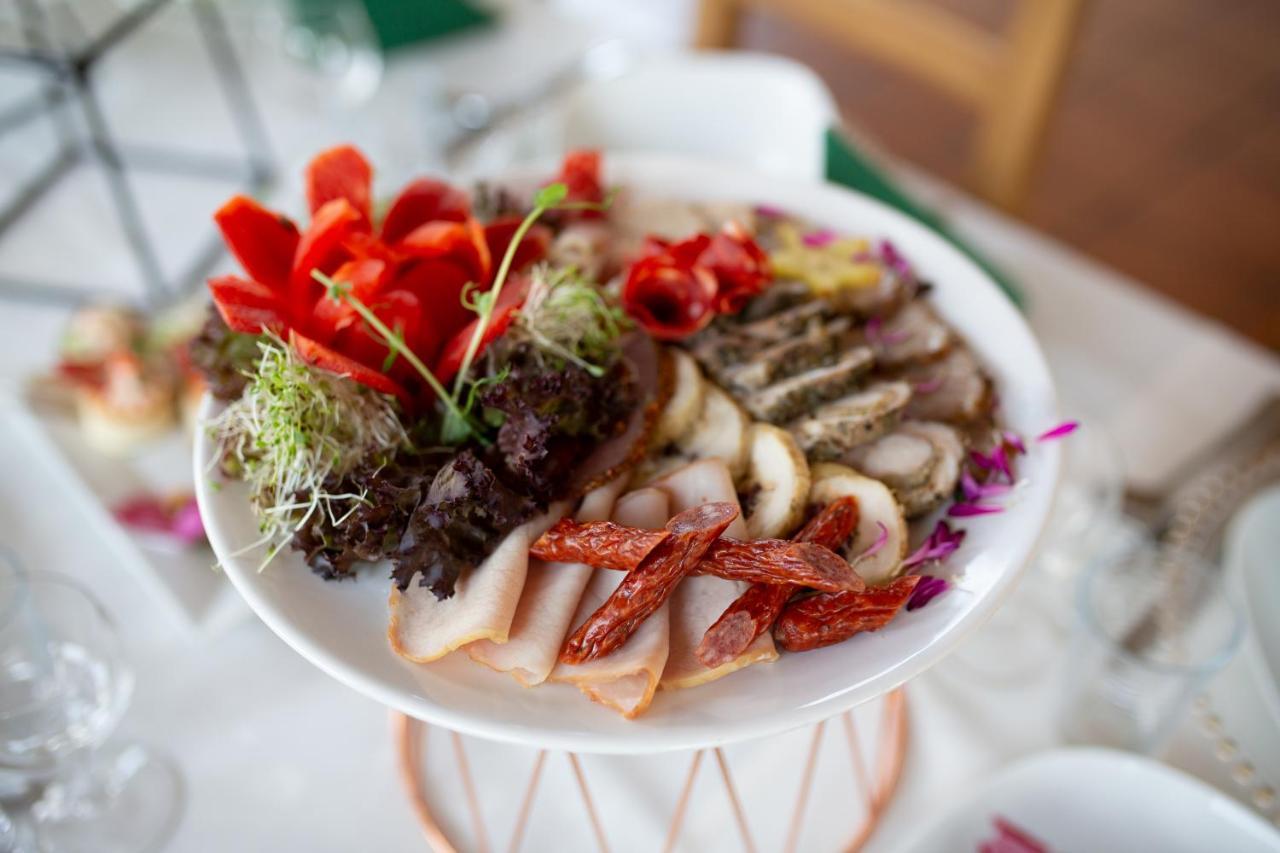 Hotel Lemoniada Lucmierz Ngoại thất bức ảnh