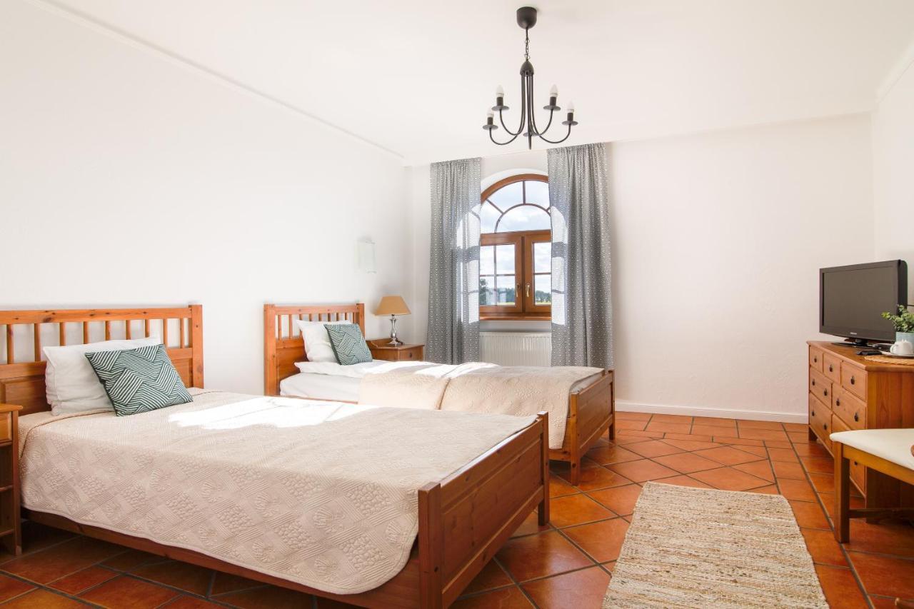Hotel Lemoniada Lucmierz Ngoại thất bức ảnh