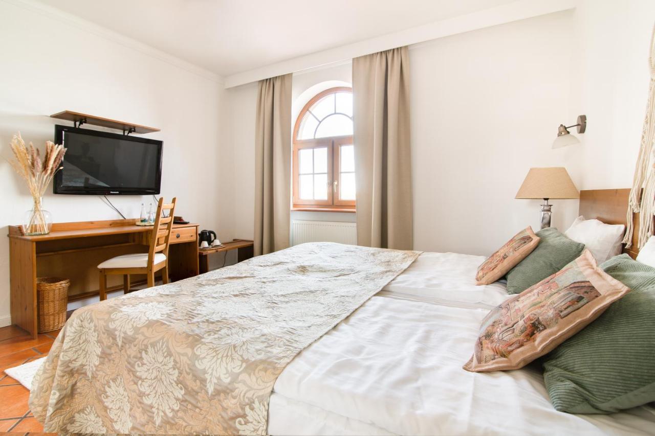 Hotel Lemoniada Lucmierz Ngoại thất bức ảnh